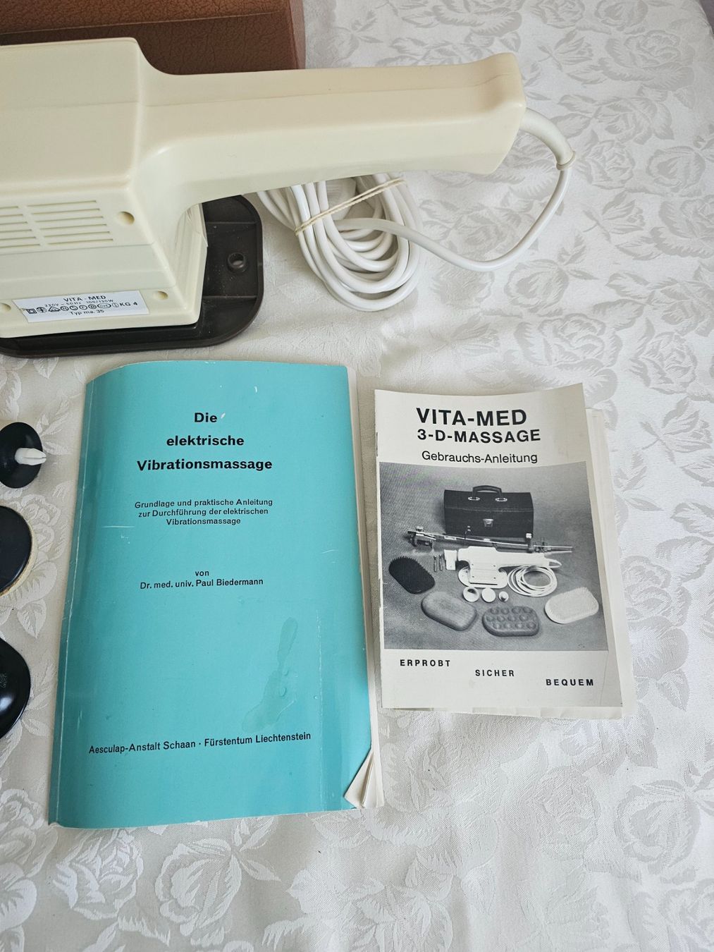 Dispositivi per massaggi: *Vita-Med *Vibrationsmassagegerät – Usato da Bronschhofen venduto da Xena37 4
