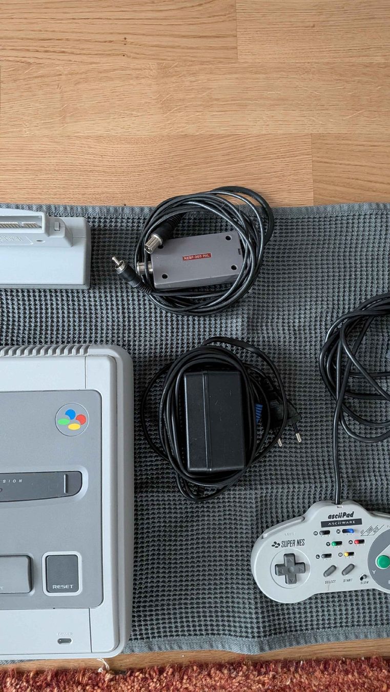 Nintendo Console: Nintendo Super NES Konsole – Usato da Kriens venduto da sta_fk77 2