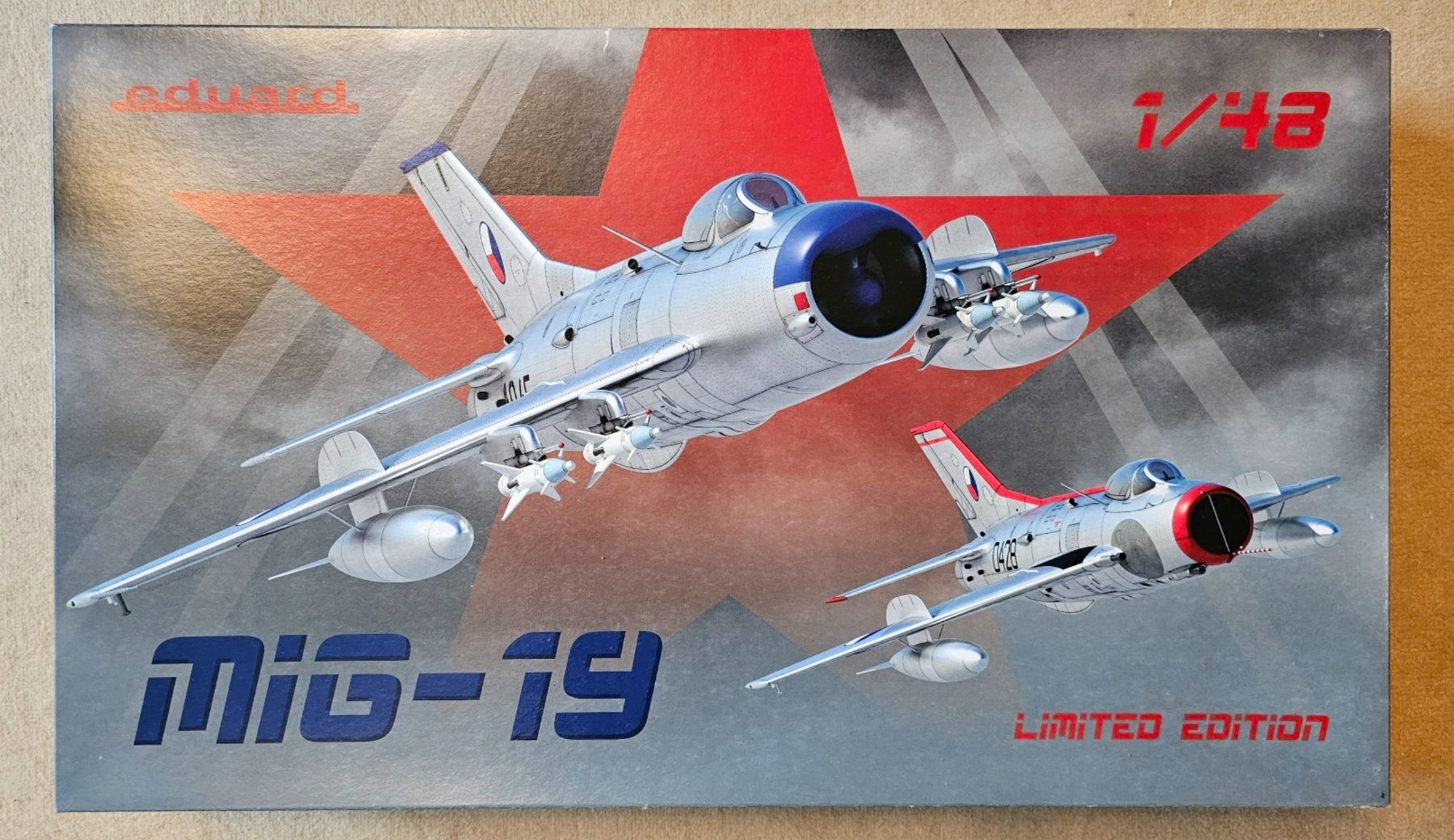 Kit di modellismo & Modellini statici: Eduard 1/48 MiG-19PM/S – Nuovo e nell'imballaggio originale da Genève venduto da Rongeur-sournois