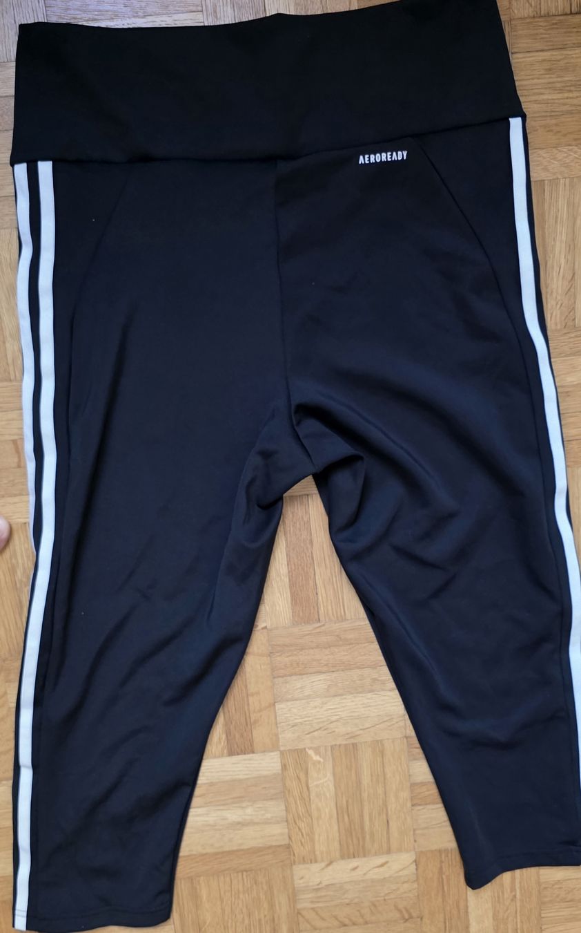 Adidas Pantaloni: pantalon 3/4  /Legging Noir Adidas Taille L – Usato da Yverdon-les-Bains venduto da van_dq65 4