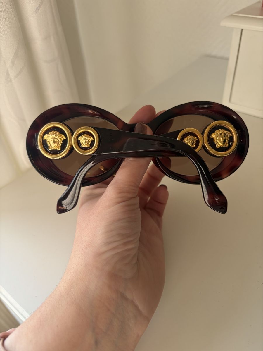 Versace Occhiali & Lenti: Versace Vintage Sonnenbrille  – Usato da Basel venduto da Brunner.T 3