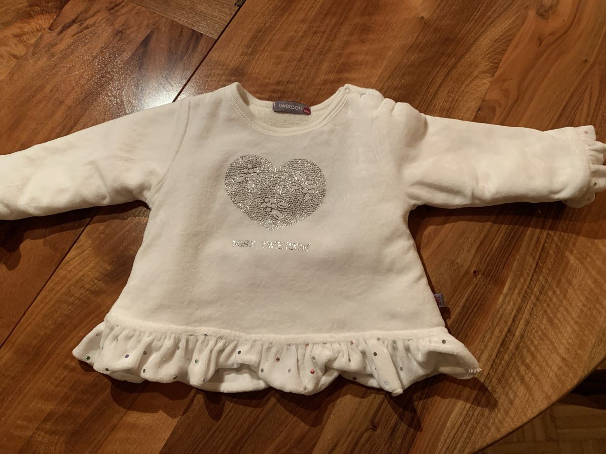 Pullover & Sweatshirts: Twetoon Pulli, Gr. 12 Monate, Winter, Weiss, Herz – Neu (gemäss Beschreibung) aus Meilen von Flockenwirbel