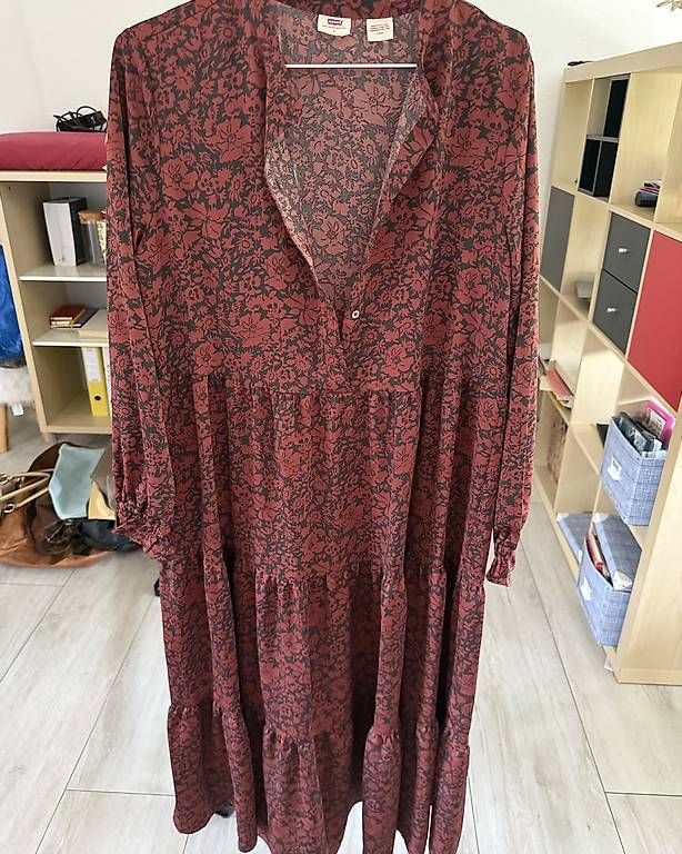 Levi's Vestiti: Maxikleid von Levis – Usato da Bergdietikon venduto da ulr_r9x5