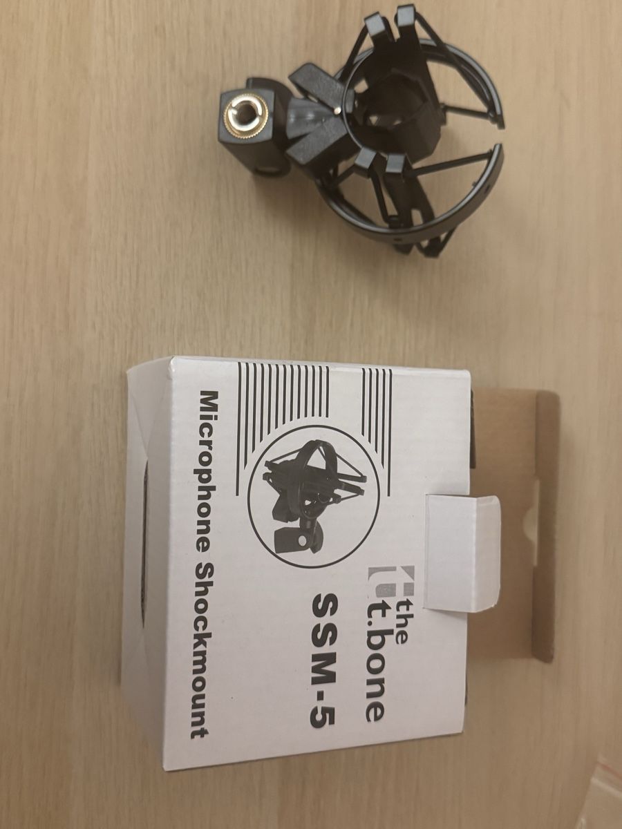 Microfoni: Microphone Shockmount (Spinne). – Nuovo e nell'imballaggio originale da Genève venduto da dan_yjm7