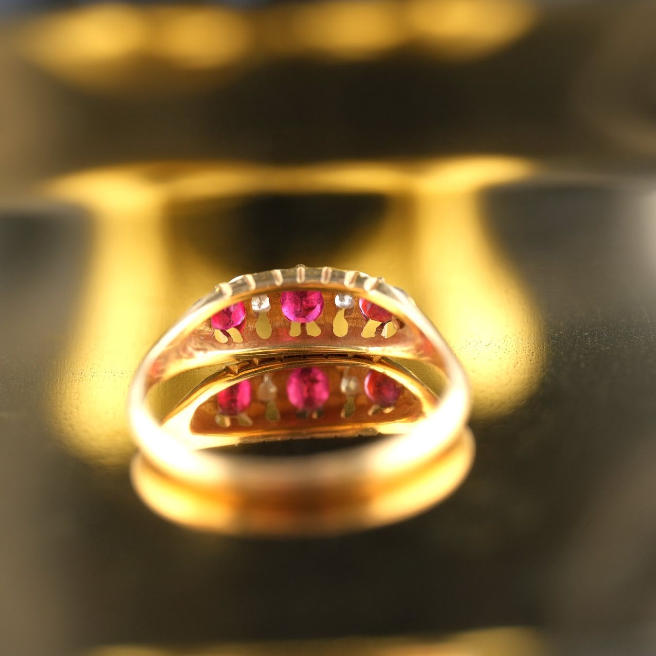 Ringe: Goldring 18K mit Rubin und Diamanten – Gebraucht aus Basel von Vip24 4