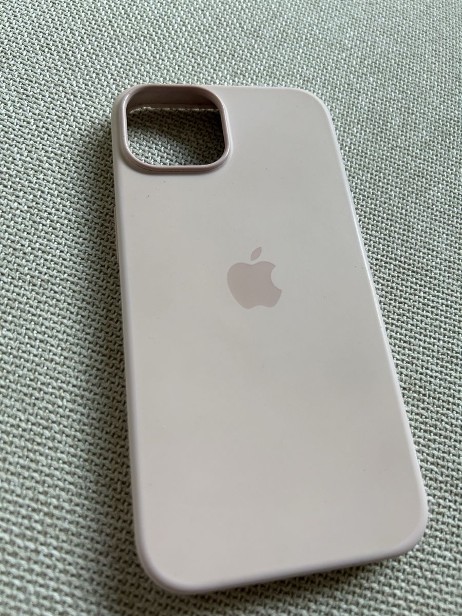 Apple Telefoni cellulari / Smartphones: Apple Silicon Case – Usato da Basel venduto da MyAn 4