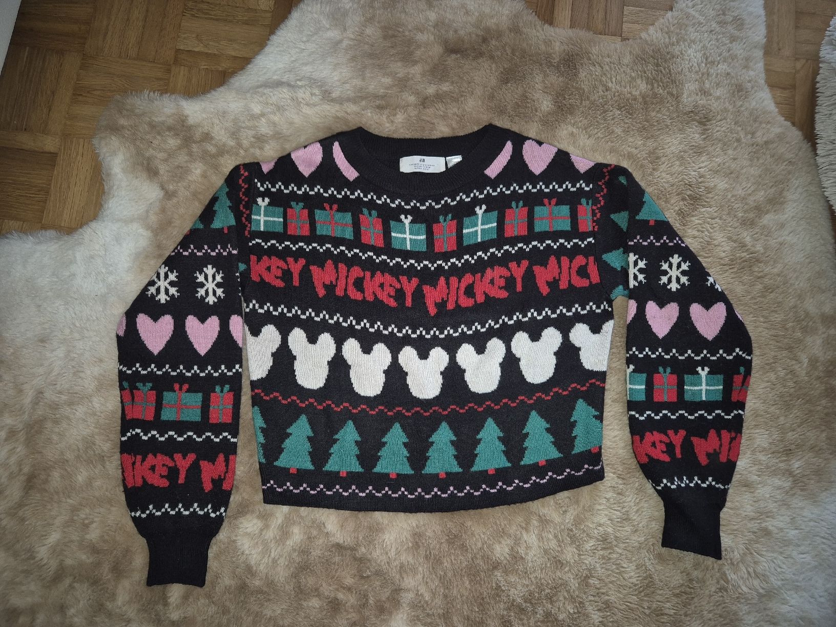 H&M Pullover & Sweatshirts: H&M Weihnachtspullover mit Mickey Mouse, Grösse 146/152 – Gebraucht aus Richterswil von ChristinW01