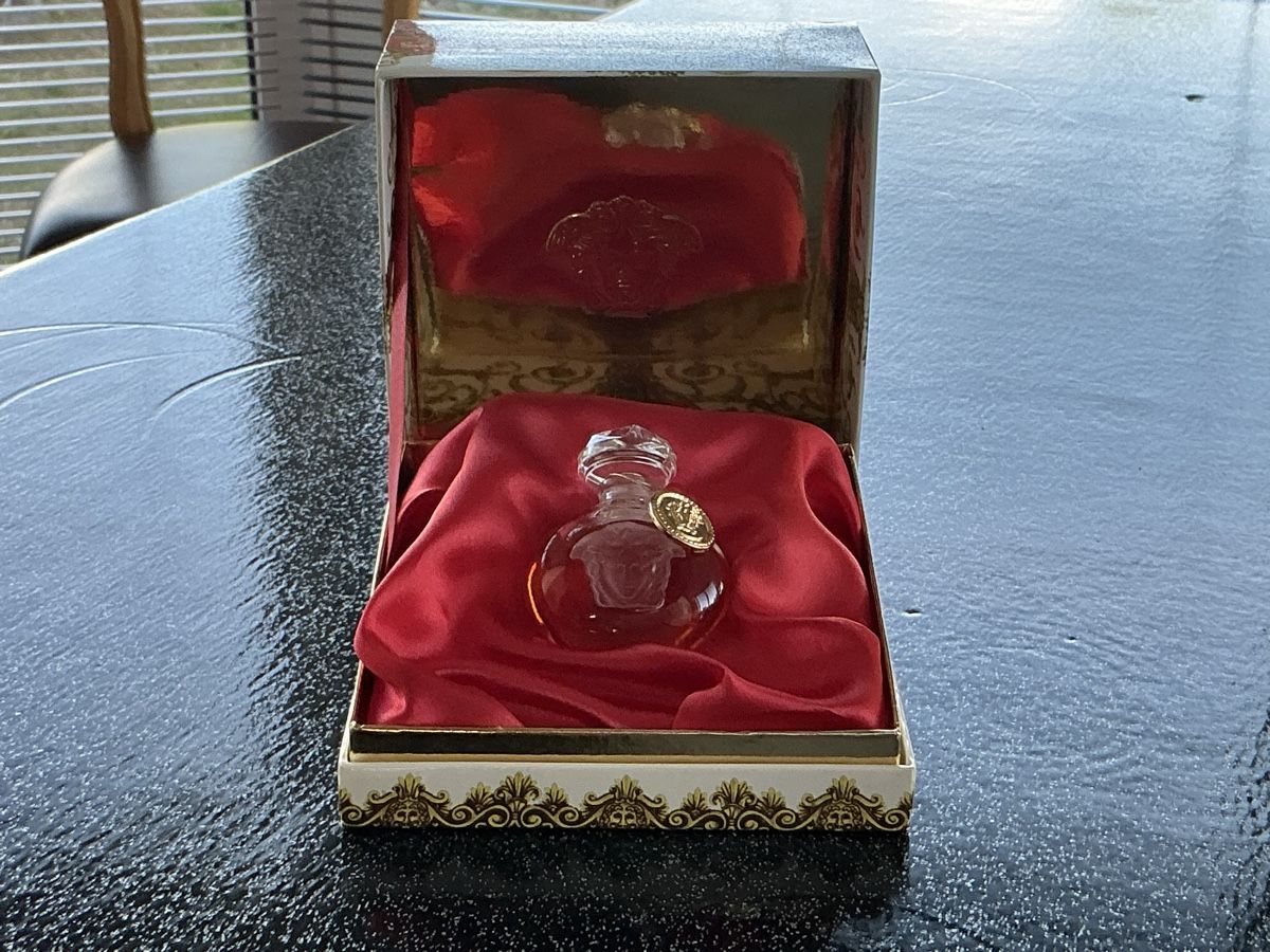 Versace Parfums & Eau de Toilette: Flacon extrait de parfum Versace Blonde – Neuf avec emballage d'origine à Corminboeuf par Dewede 2