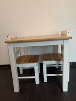 Kindertisch mit 2 Stühlen