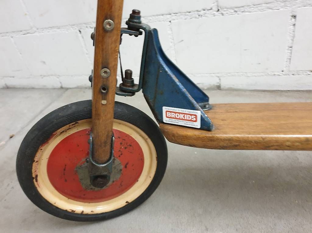 Tutte le decorazioni: Dekoartikel / Trottinett Holz Antik – Usato da Zürich venduto da sho_g8sf 3