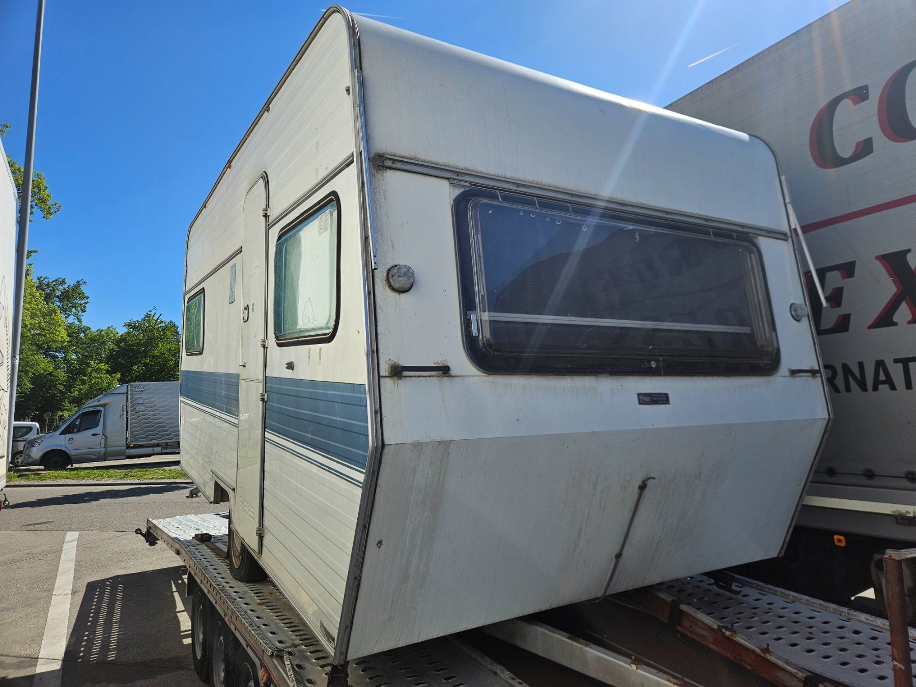 Veicoli da campeggio: Wohnmobil – Usato da Russikon venduto da RemiCars 1