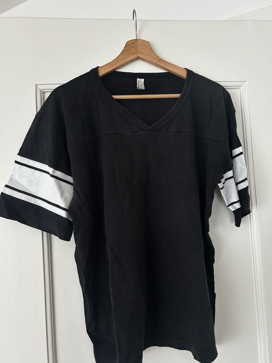 T-shirt: american apparel tshirt – Usato da Zürich venduto da ema_li