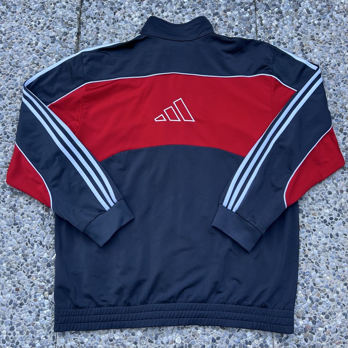 Adidas Vestes: Vintage Adidas Track Jacket – D'occasion à brent par fukusapes 3