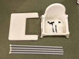 Kinderhochstuhl mit Tablett und Füsse, weiss, gut erhalten