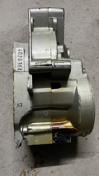 Carter moteur z50 défectueux (Defekt) in Cressier NE für CHF 61 – mit ...