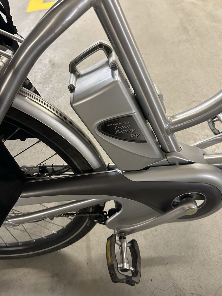 Biciclette: Flyer E-Bike 426km 36V Lithium-Ion Battery gebraucht – Usato da Wetzikon ZH venduto da MedinaL 2