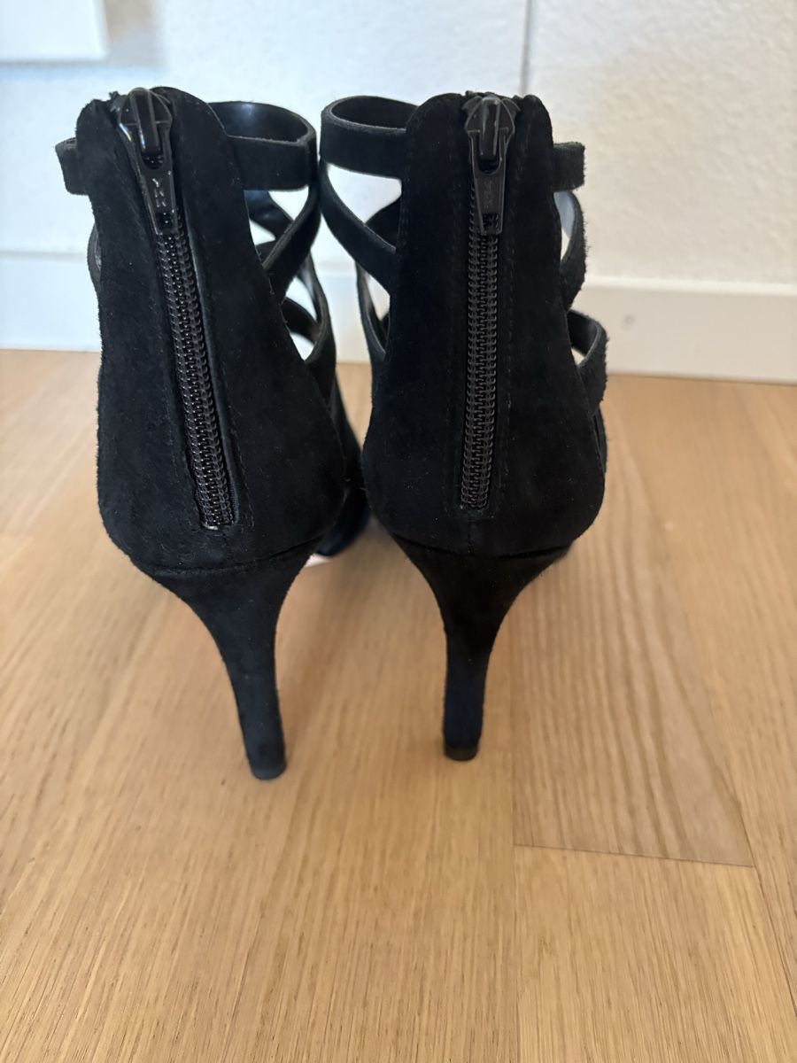 Unisa Damenschuhe: Sandalen von  Unisa – Gebraucht aus Küttigen von Lexan 1