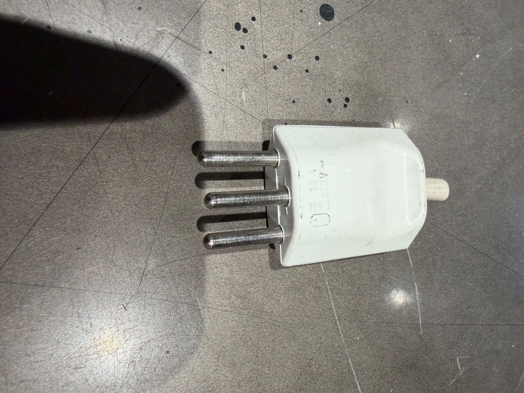 Spine: Netz Stecker Typ 12T Schweizer Stecker, Top Zustand! – Usato da Stetten AG venduto da d.r82