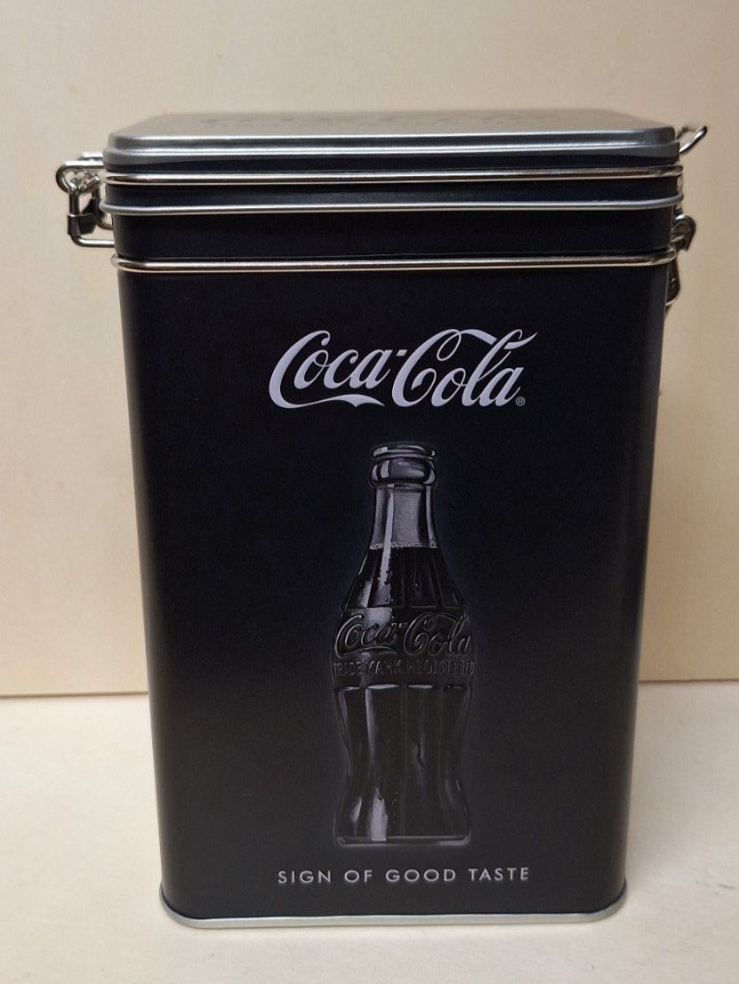Altro in Decorazioni & Accessori: Nostalgic-Art Retro Blechdose 1,3l "Coca Cola" – Nuovo (secondo la descrizione) da Sisseln AG venduto da murmi83