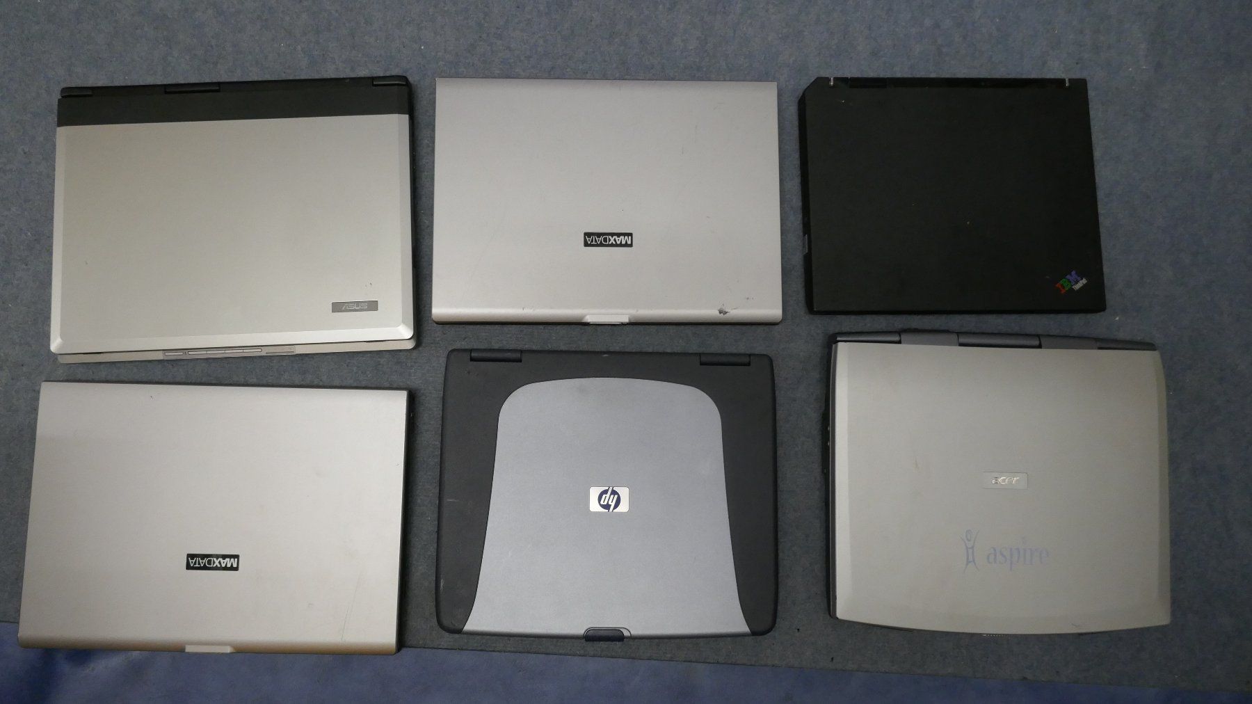 Portables: Alte Laptops – Défectueux à Wenslingen par FairlightCMI 2
