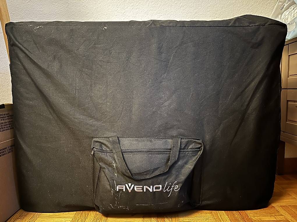 Dispositivi per massaggi: Massage table, used only a few times at home – Usato da Bern venduto da mad_fn5b 3