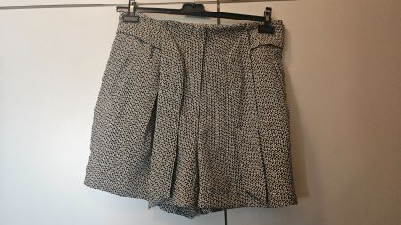 Pantaloncini in poliestere tg.40 H&M