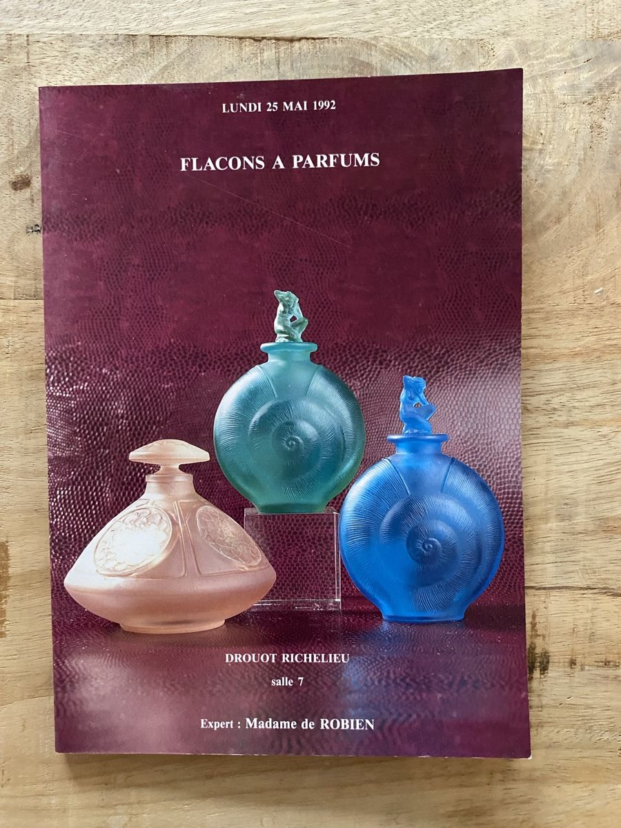 Flaconi: Flacons de Parfums – Usato da Tägerwilen venduto da Cessna98