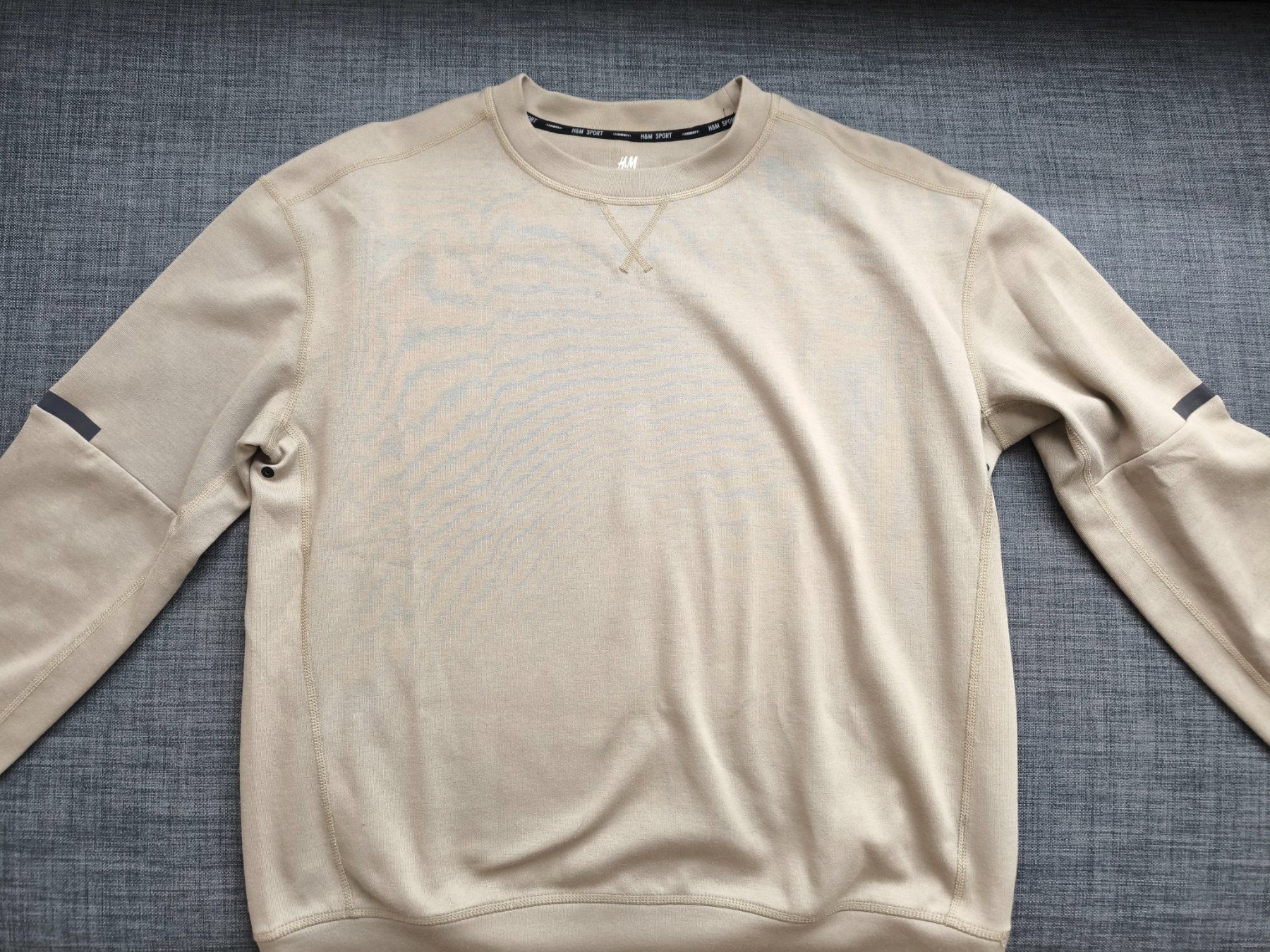 H&M Pullover & Sweatshirts: Pull HM Sport – Gebraucht aus Prilly von lec_bb8t