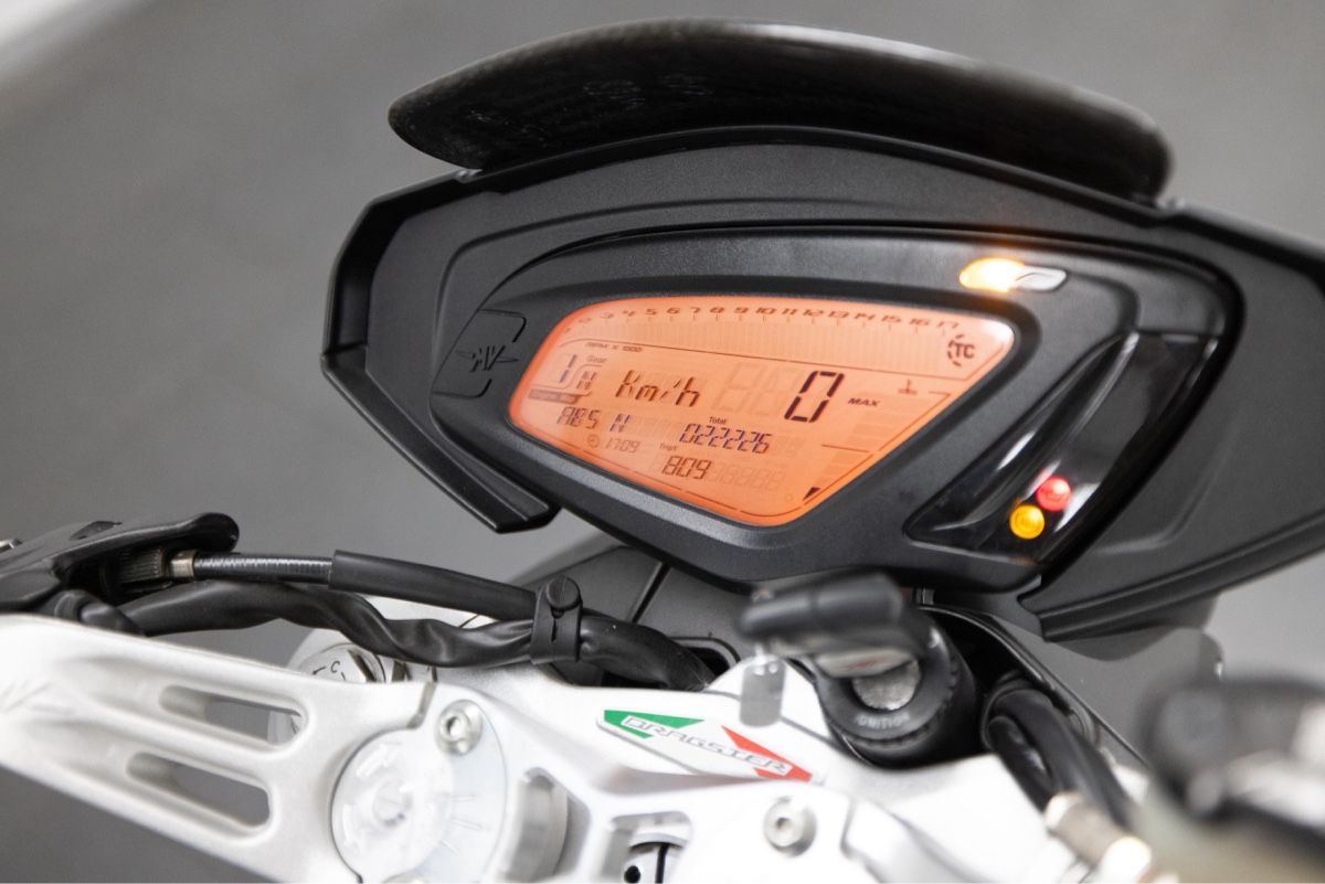 Strada: MV Augusta Dragster 800 – Usato da Berneck venduto da Kosarka23 6