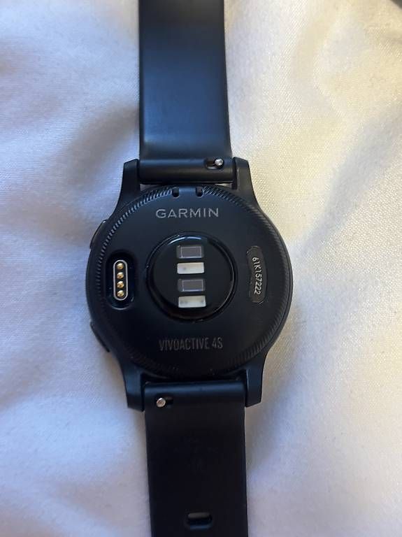 Smartwatch: Garmin Vivoactive 4s – D'occasion à Basadingen par ETOlias 1