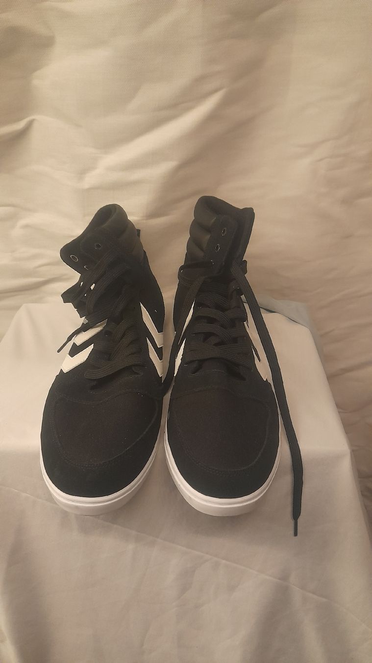 Hummel Scarpe da uomo: Hummel baskets montantes, taille 45 . Neuves. – Nuovo e nell'imballaggio originale da st.gallen venduto da The_Rag_Picker.