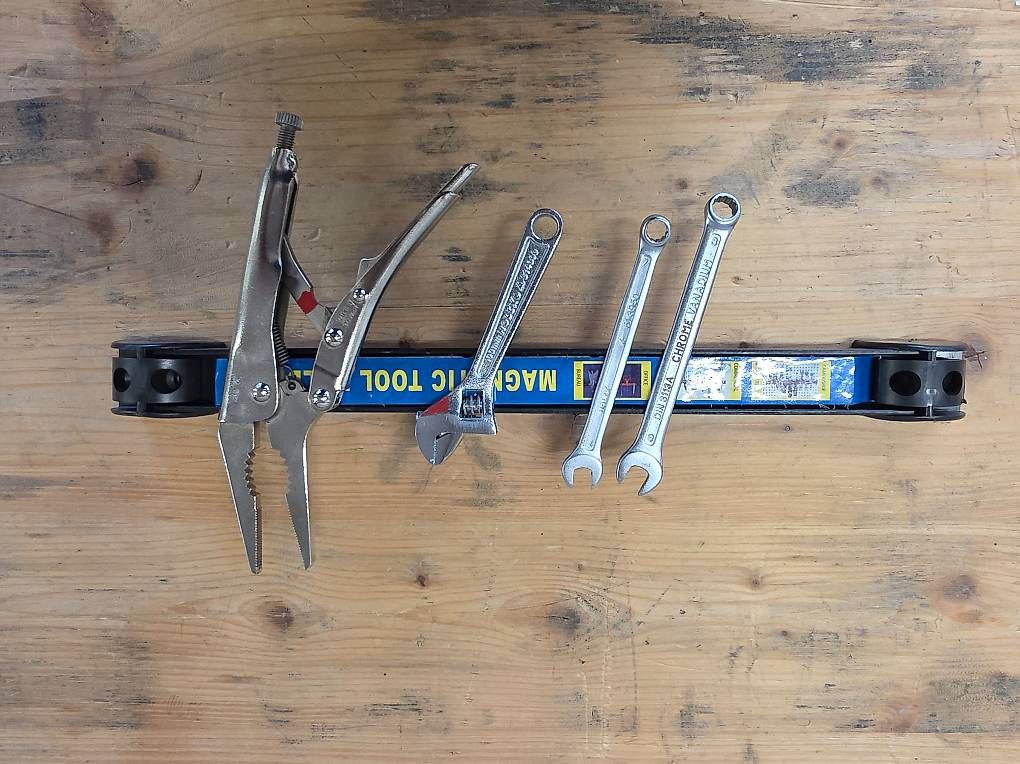 Alle Werkzeuge: Werkzeughalter magnetisch 30 cm – Gebraucht aus Herisau von ASG_Technik_AG 1