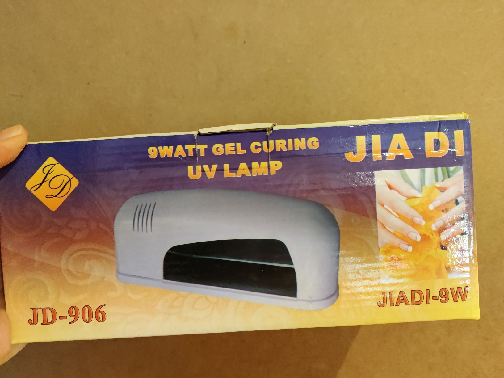 Lampade: 9 WATT GEL CURING UV LAMP – Nuovo e nell'imballaggio originale da Neirivue venduto da naz_z28w