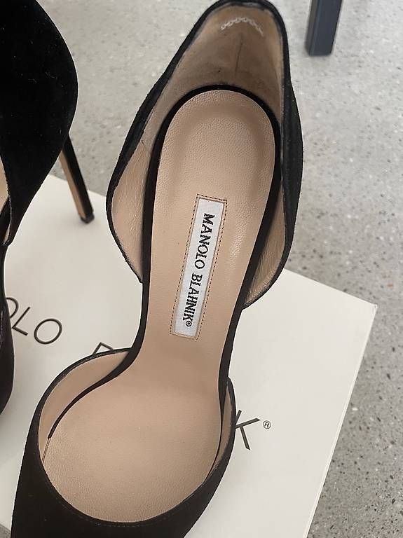 Damenschuhe: Manolo Blahnik schwarze Pumps 39 – Gebraucht aus Zürich von ann_lv2n 1