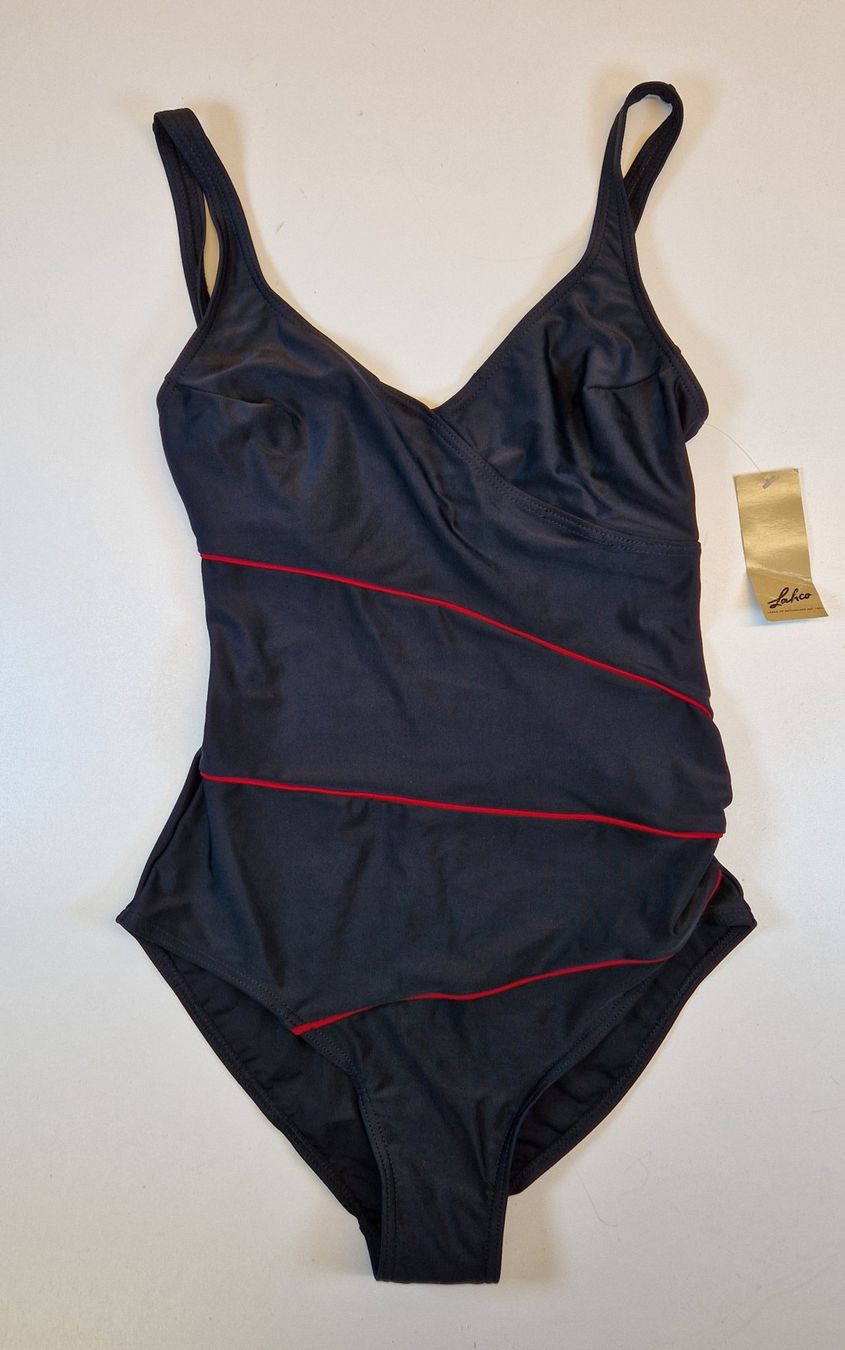 Lahco Costumi da bagno & Bikini: Badehose Damen 38B Lahco Basic Black Red / Rabatt 50% - 70%! – Nuovo e nell'imballaggio originale da Braunau venduto da Brand-Store 4