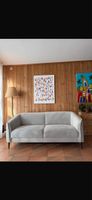 Elegantes Sofa, hellgrau, Top Zustand -2 Monate- Neu 1‘500.-