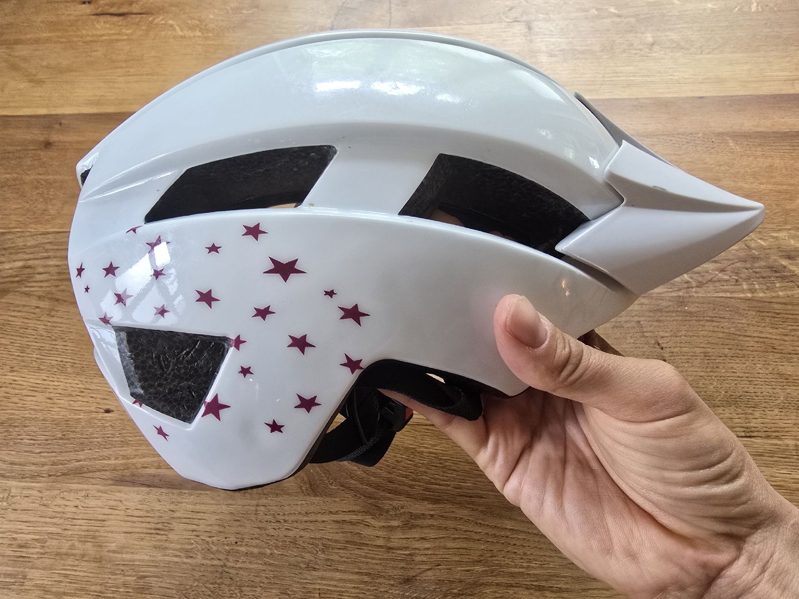 Caschi: Kinder Velohelm, weiss mit Sternen, 47 - 54 cm – Usato da Böbikon venduto da carlexandra