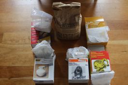 diverse Modelliermassen (Gips, Mehl, Ton)