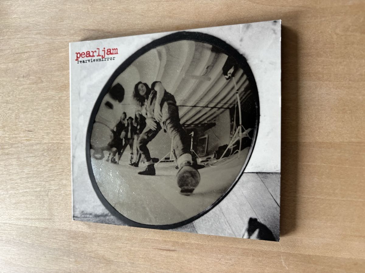 CDs: Pearl Jam - Rearviewmirror (2 CDs) – Gebraucht aus Zürich von Interpol