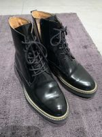 Neuwertige schwarze Stiefel