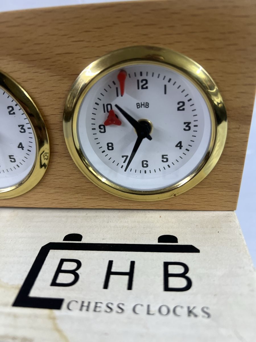 Giochi: BHB Schach-Uhr Holzgehäuse – Usato da Urnäsch venduto da Ursjack 1