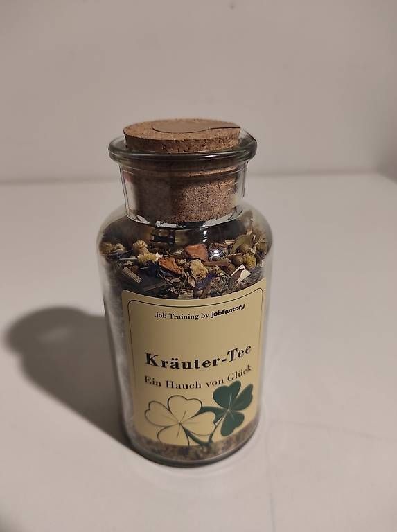 Bücher: Kräuter Tee Ein Hauch Von Glück – Neu und originalverpackt aus Basel von Junior_Store