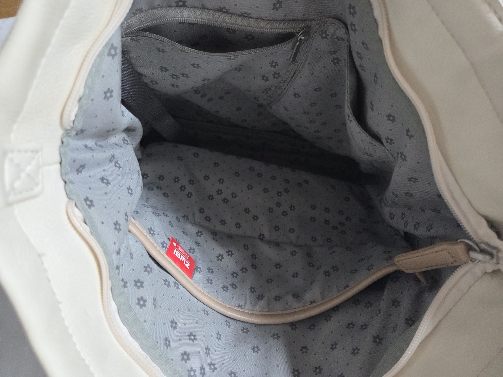 Borse da donna: Zwei Handtasche – Usato da Embrach venduto da Musti20 6