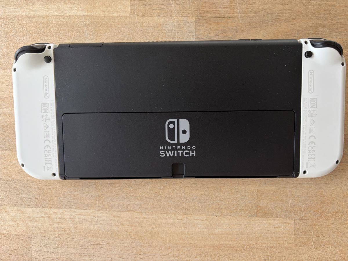 Nintendo Console: Nintendo Switch Oled inkl. Games+Zubehör – Usato da Winterthur venduto da Mahoneyi 1