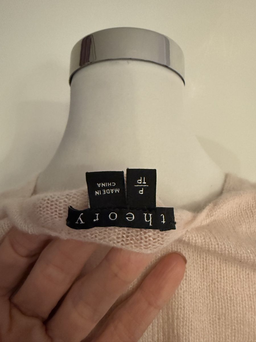 Maglioni & Felpe: Kaschmirpullover 100% Grösse S Theory rosa V-Neck Pullover – Usato da Zürich venduto da JOD213 3