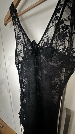 Schwarzes Negligee aus Spitze, Grösse M, neuwertig