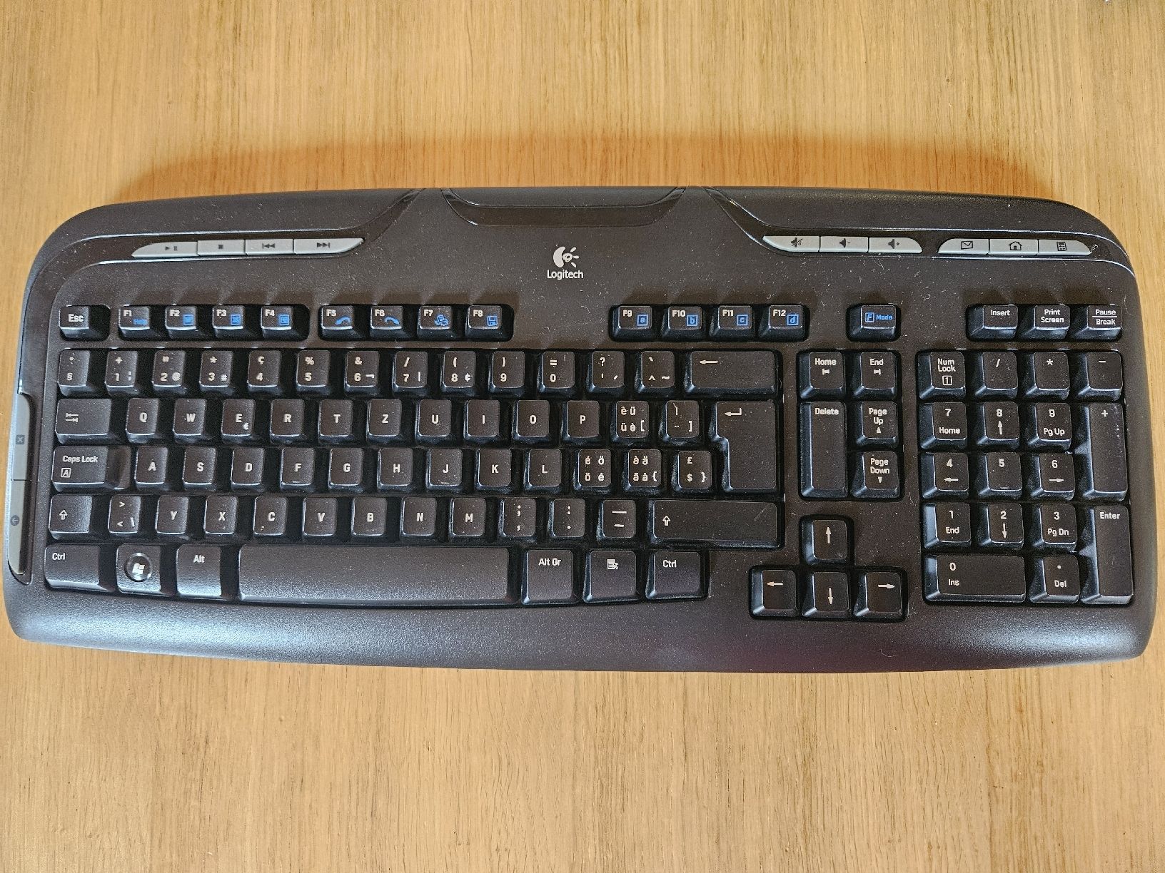 Logitech Tastiere: Logitech Cordless Desktop EX110 Clavier Souris Set – Usato da Bavois venduto da Patrose 2