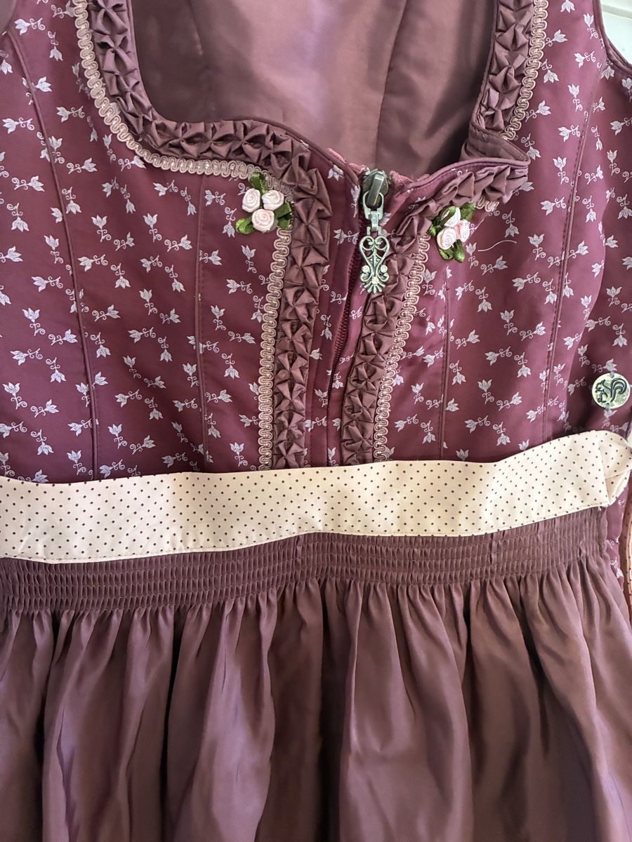 Costumes: MariJo Dirndl Grösse 36 Neu – Neuf (Voir description) à Wahlen b. Laufen par sabichrabi 3