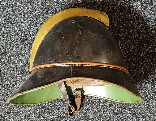 Pompieri: Feuerwehrhelm Schweiz Antik - Schwarz-Messing – Usato da Zürich venduto da FirefighterZH_118 2