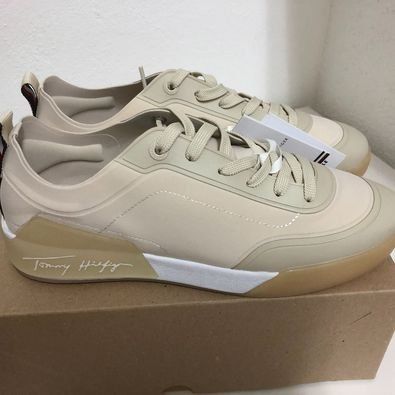 Tommy Hilfiger Scarpe da donna: Neu Eingetroffen Sneakers von Tommy Hilfiger – Nuovo e nell'imballaggio originale da Gränichen venduto da lizama
